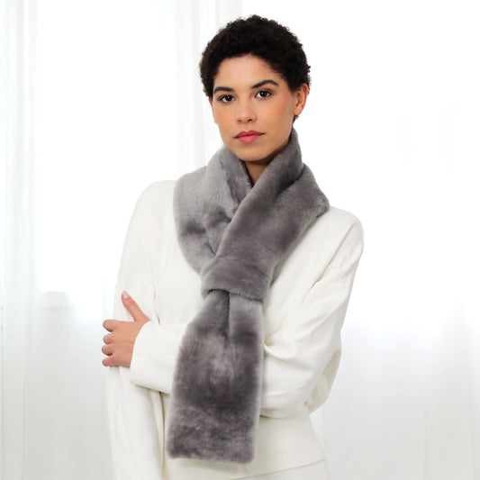 Stola grå lammeskind