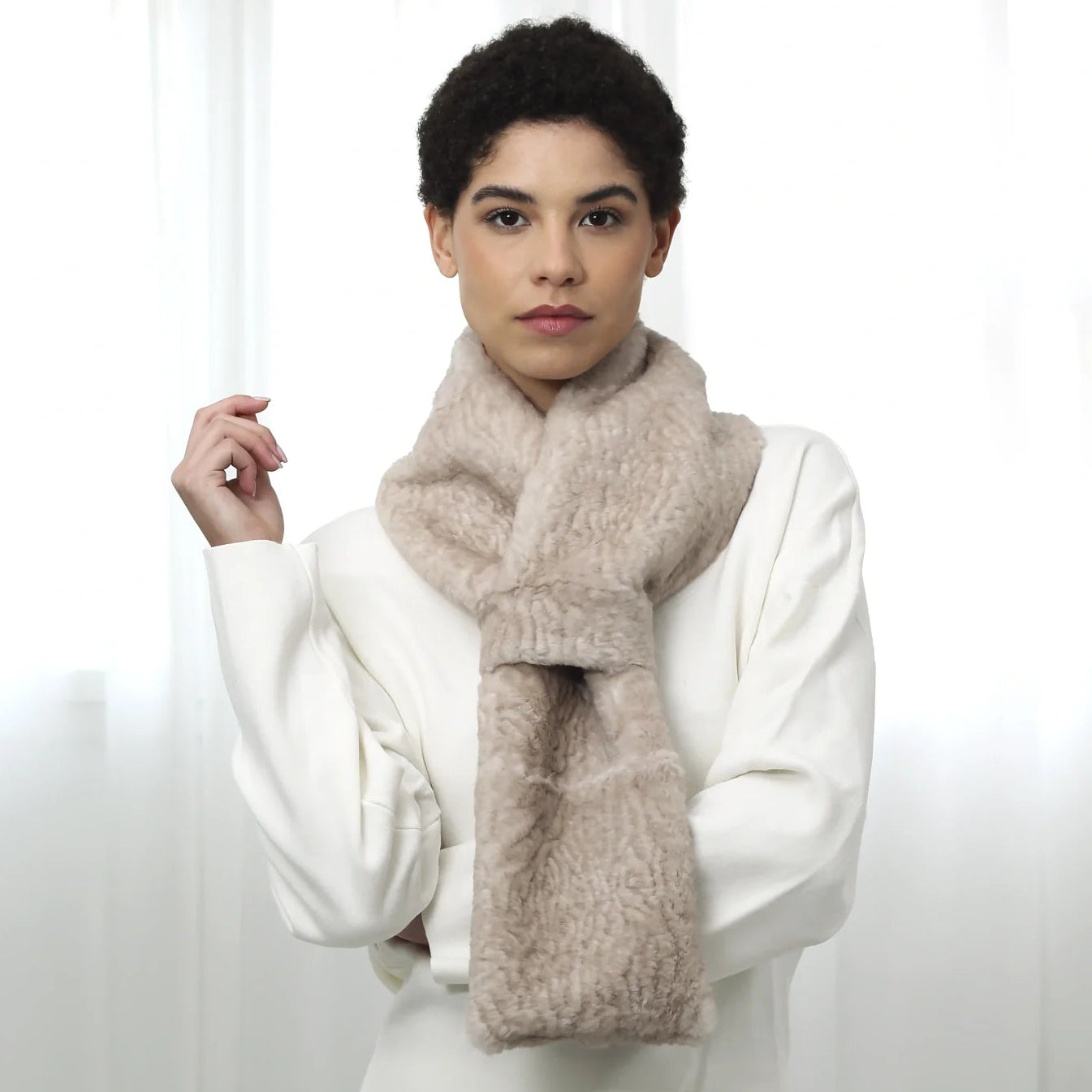 Pelstørklæde beige lammeskind